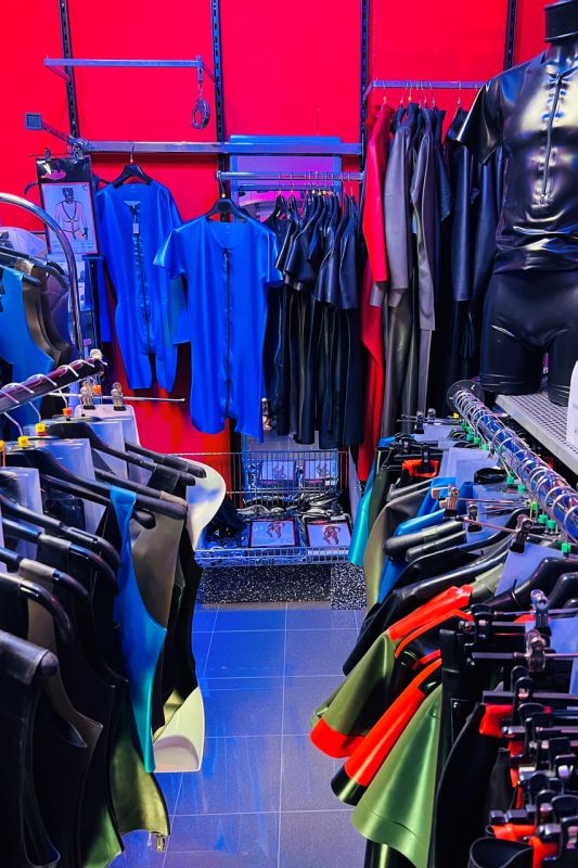 Latex für Männer - Arachne SM- und Fetisch Shop Latex für Männer - Arachne SM- und Fetisch Shop