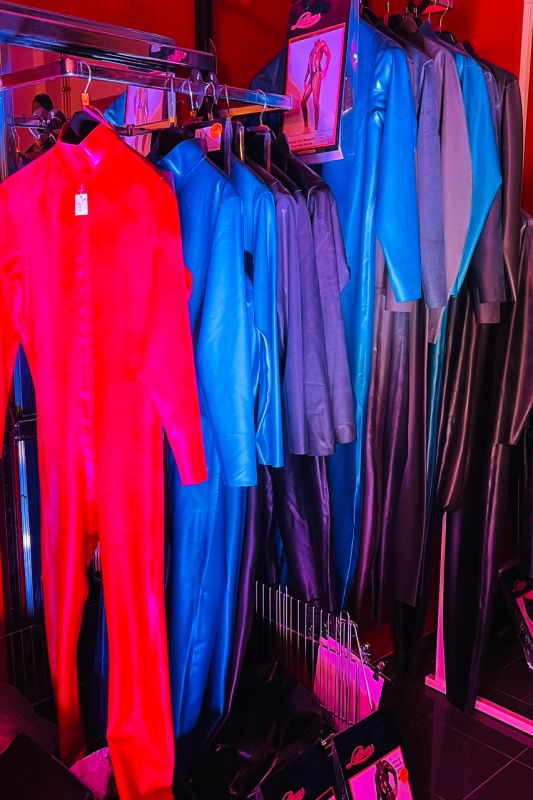 Angebot Latexanzug - Arachne SM- und Fetisch Shop